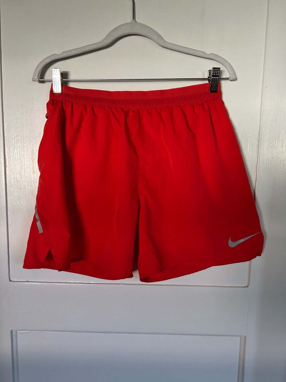 Nike Dri-FIT Challenger Red Running Shorts Mens Medium